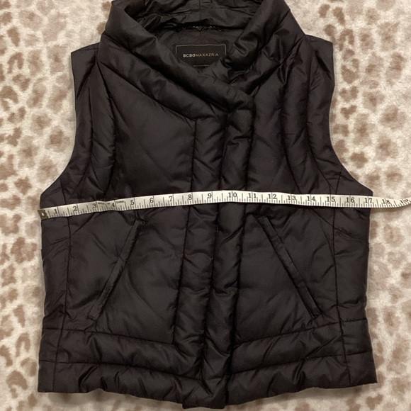 BCBGMAXAZRIA Cropped Down Black Puffer Vest, Size Small - Picture 11 of 16